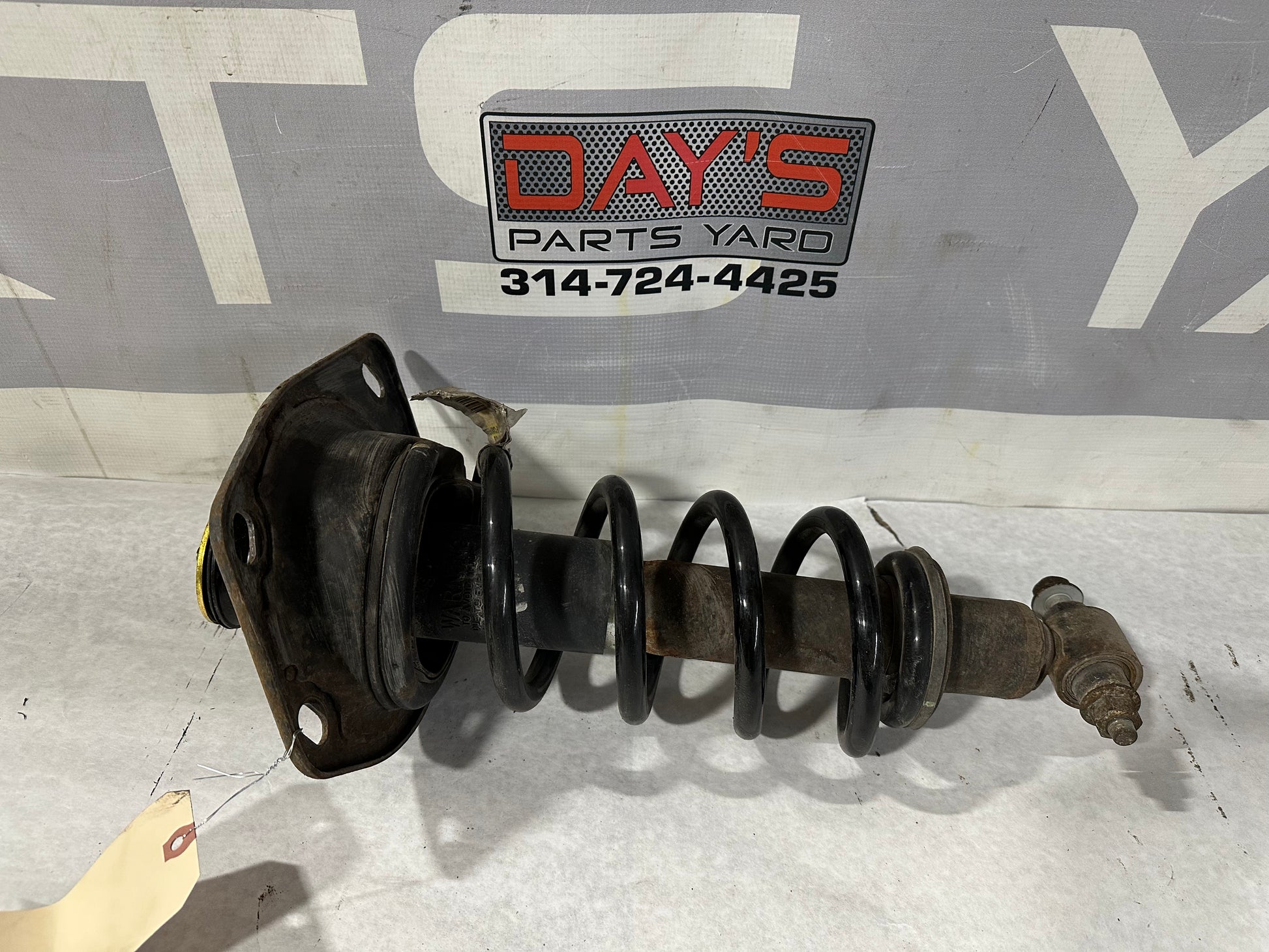 2010 Chevy Camaro SS Rear LH Driver Shock Strut Absorber OEM - Day's Parts Yard