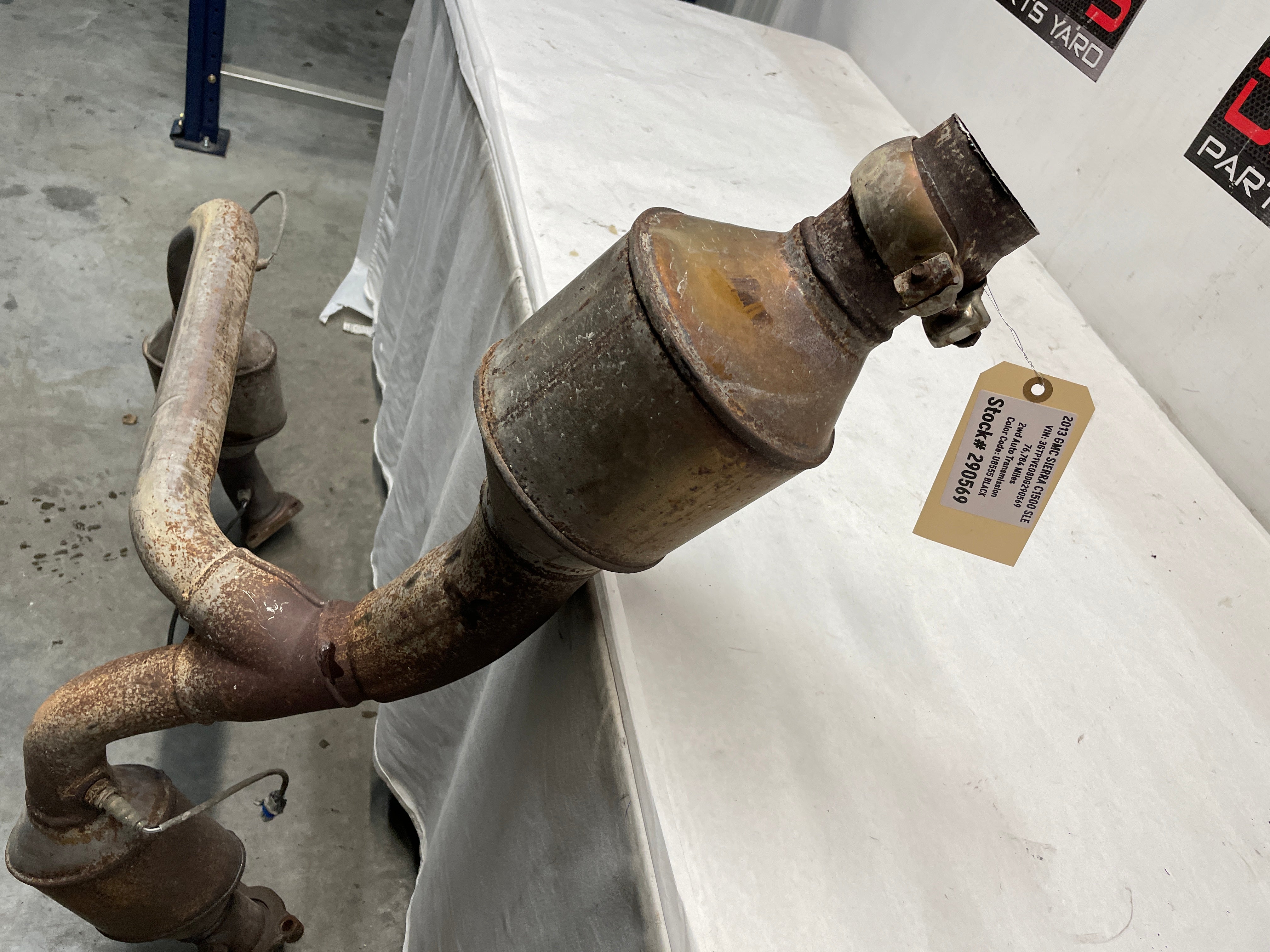 GMC様、リクエスト品 2013 GMC Sierra C1500 SLE Factory OEM Exhaust Catalytic Converters 76K