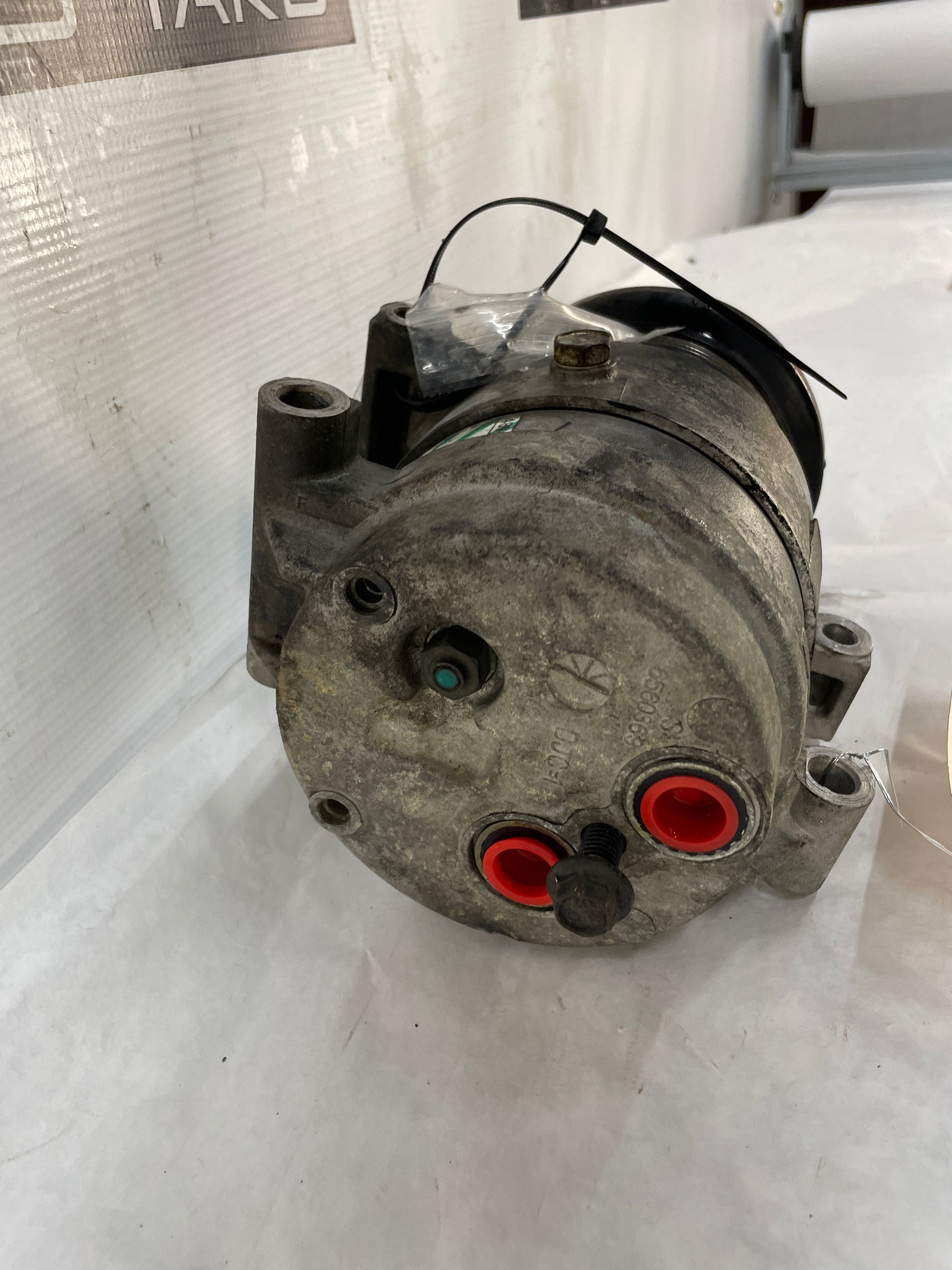 2001 Pontiac Firebird Trans AM WS6 AC Air Conditioner Compressor w/ Hardware OEM - Day's Parts Yard