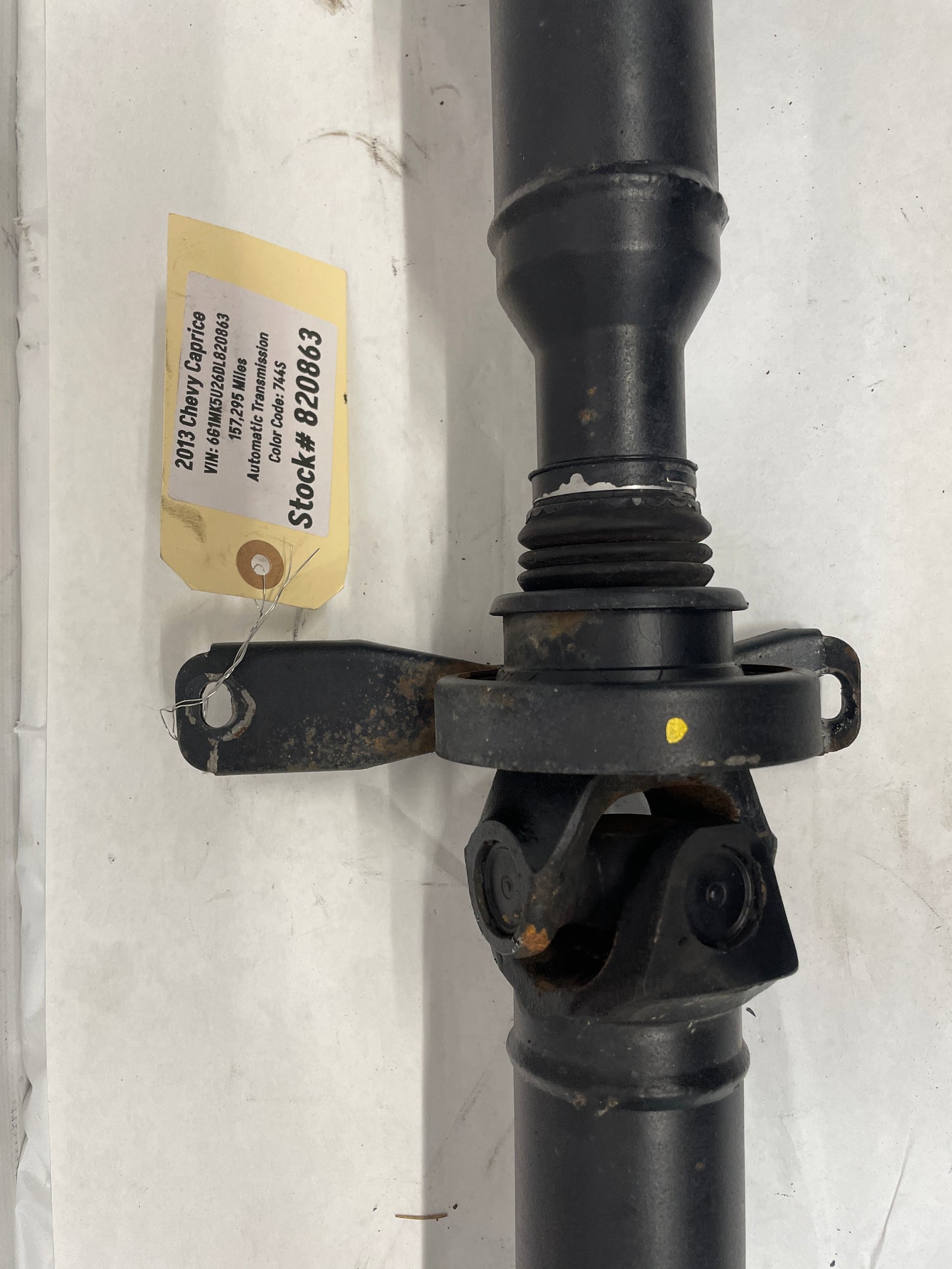 2013 Chevy Caprice Drive Shaft Driveshaft Driveline Propeller Shaft OEM - Day's Parts Yard