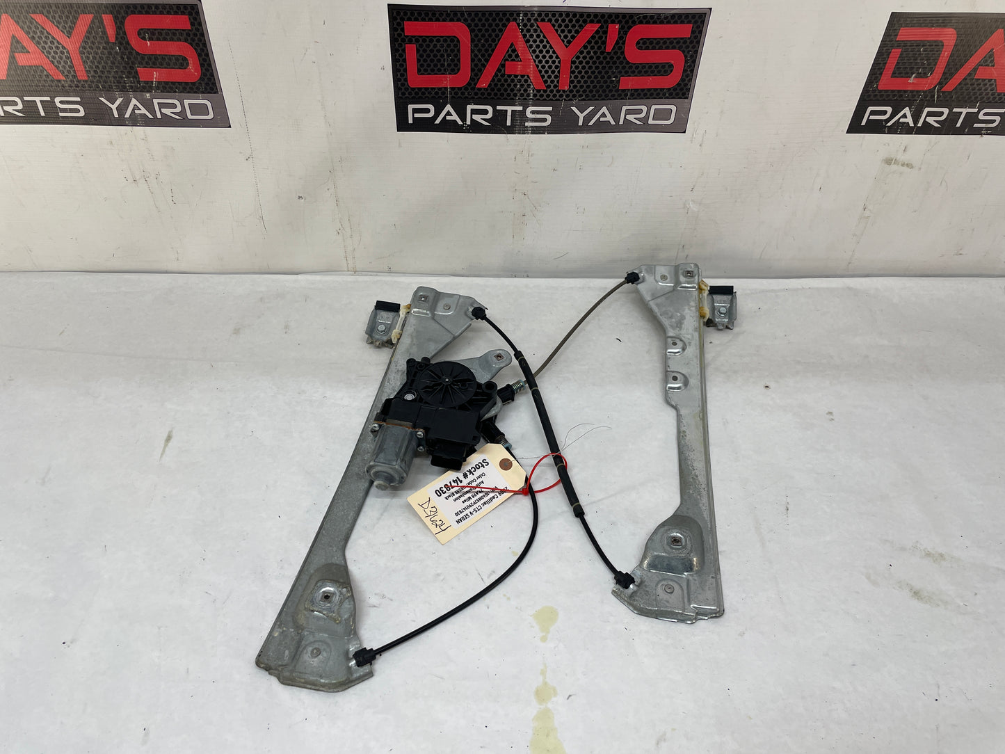2009 Cadillac CTS-V Sedan RH Passenger Front Window Regulator w/ Motor OEM - Day's Parts Yard