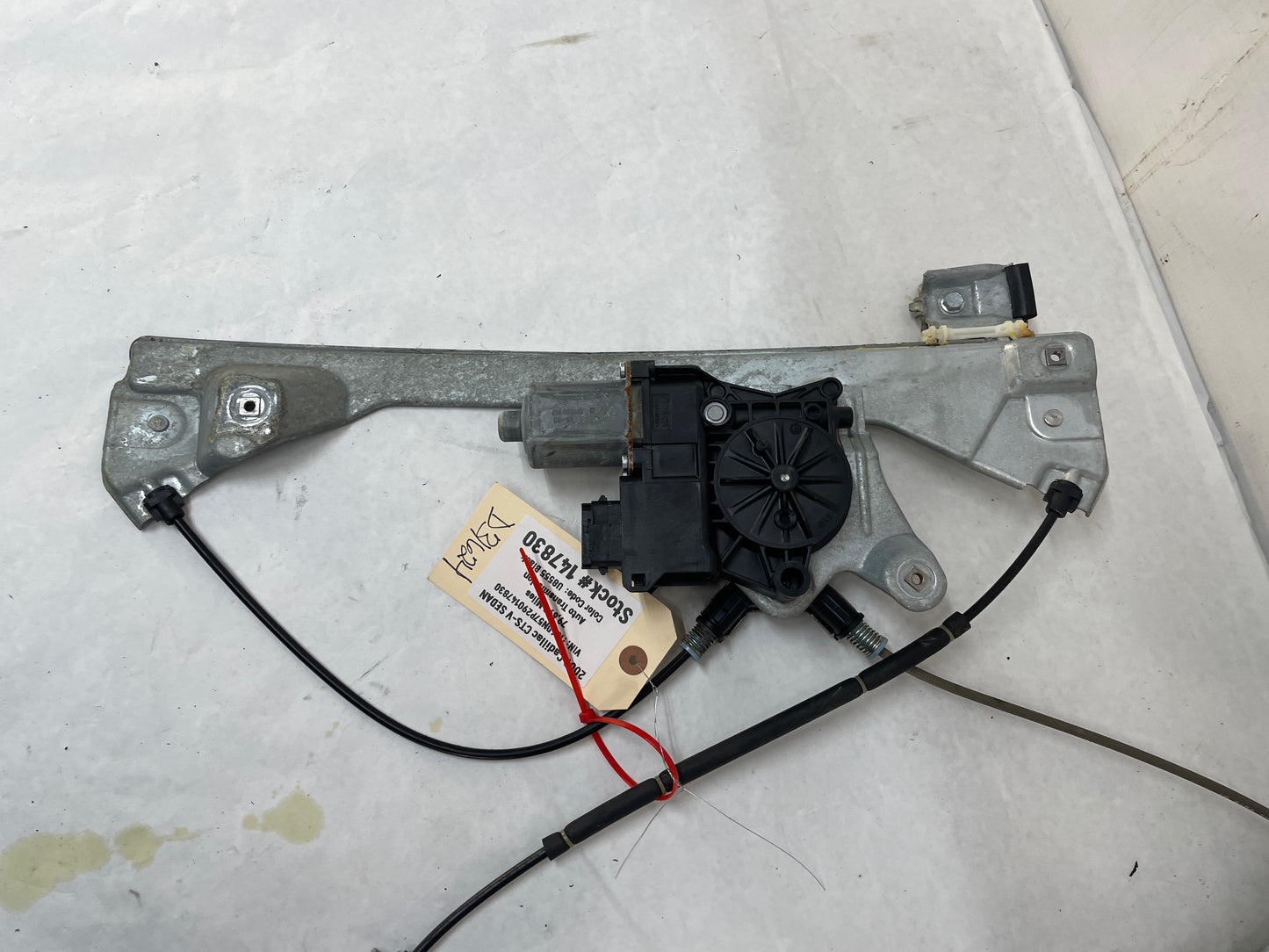 2009 Cadillac CTS-V Sedan RH Passenger Front Window Regulator w/ Motor OEM - Day's Parts Yard