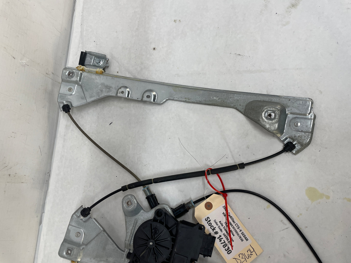 2009 Cadillac CTS-V Sedan RH Passenger Front Window Regulator w/ Motor OEM - Day's Parts Yard