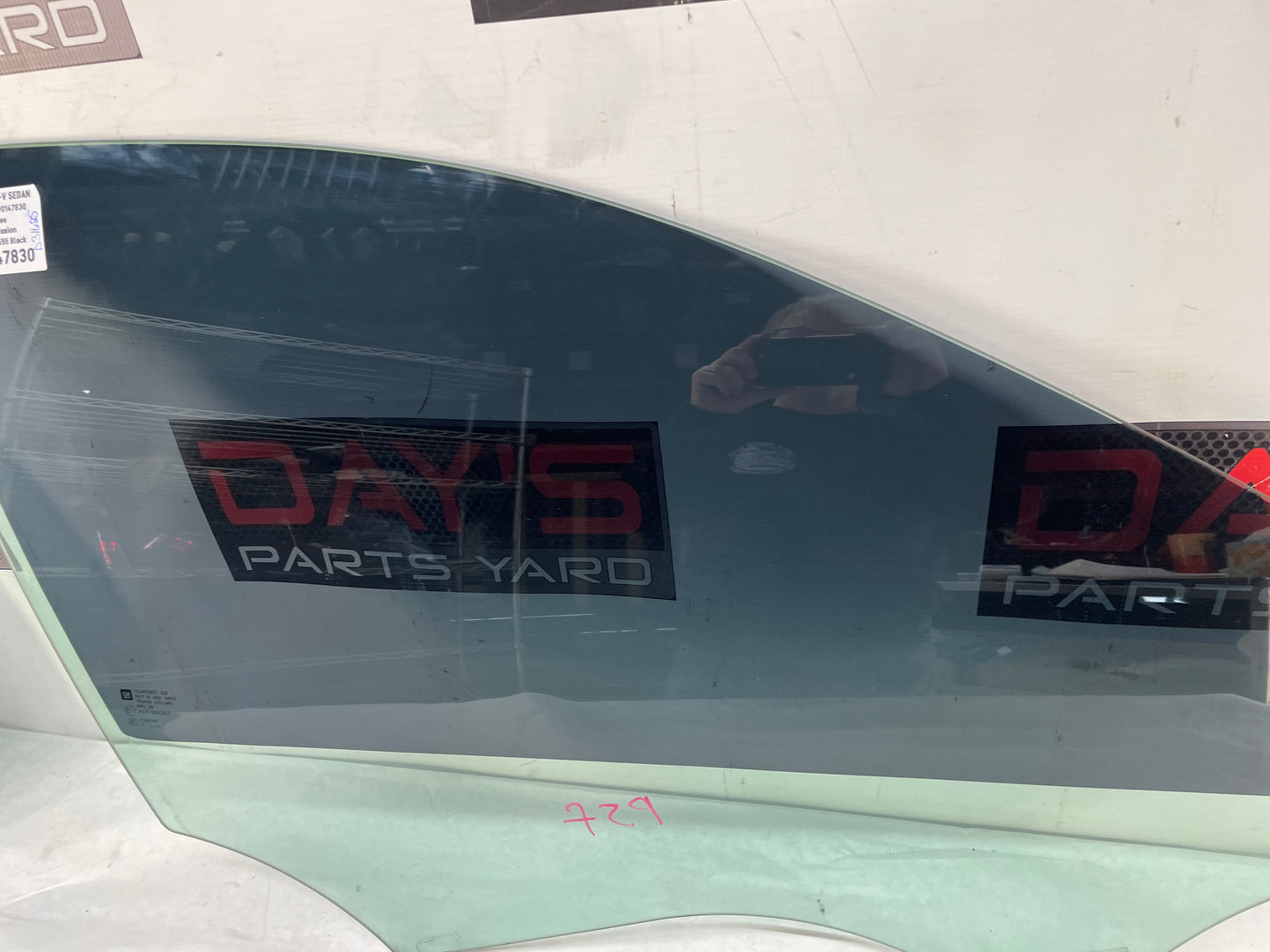 2009 Cadillac CTS-V Sedan RH Passenger Front Door Window Glass OEM - Day's Parts Yard