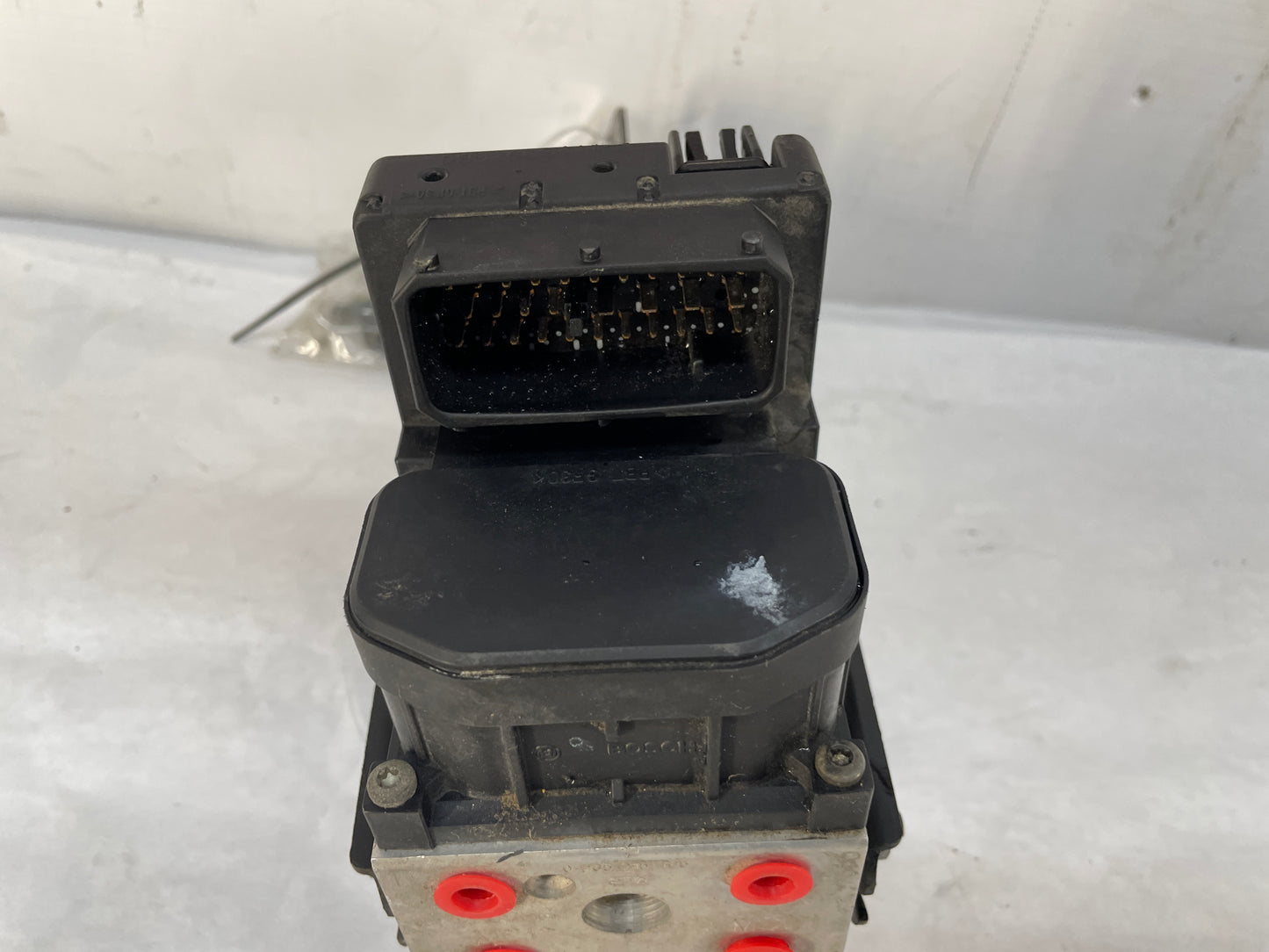 2001 Pontiac Firebird Trans AM ABS Anti Lock Brake Pump Control Module w/o Traction OEM - Day's Parts Yard