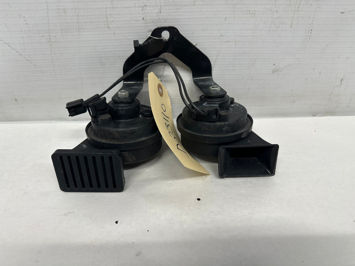 2017 Chevy Camaro SS Horns OEM - Day's Parts Yard