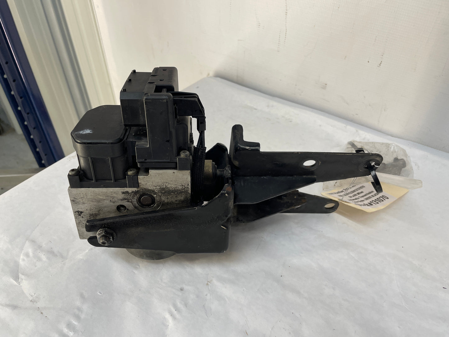 2001 Pontiac Firebird Trans AM ABS Anti Lock Brake Pump Control Module w/o Traction OEM - Day's Parts Yard