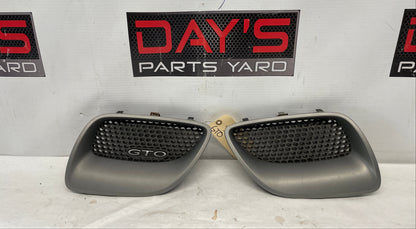 2006 Pontiac GTO SAP Front Bumper Grilles Grills OEM