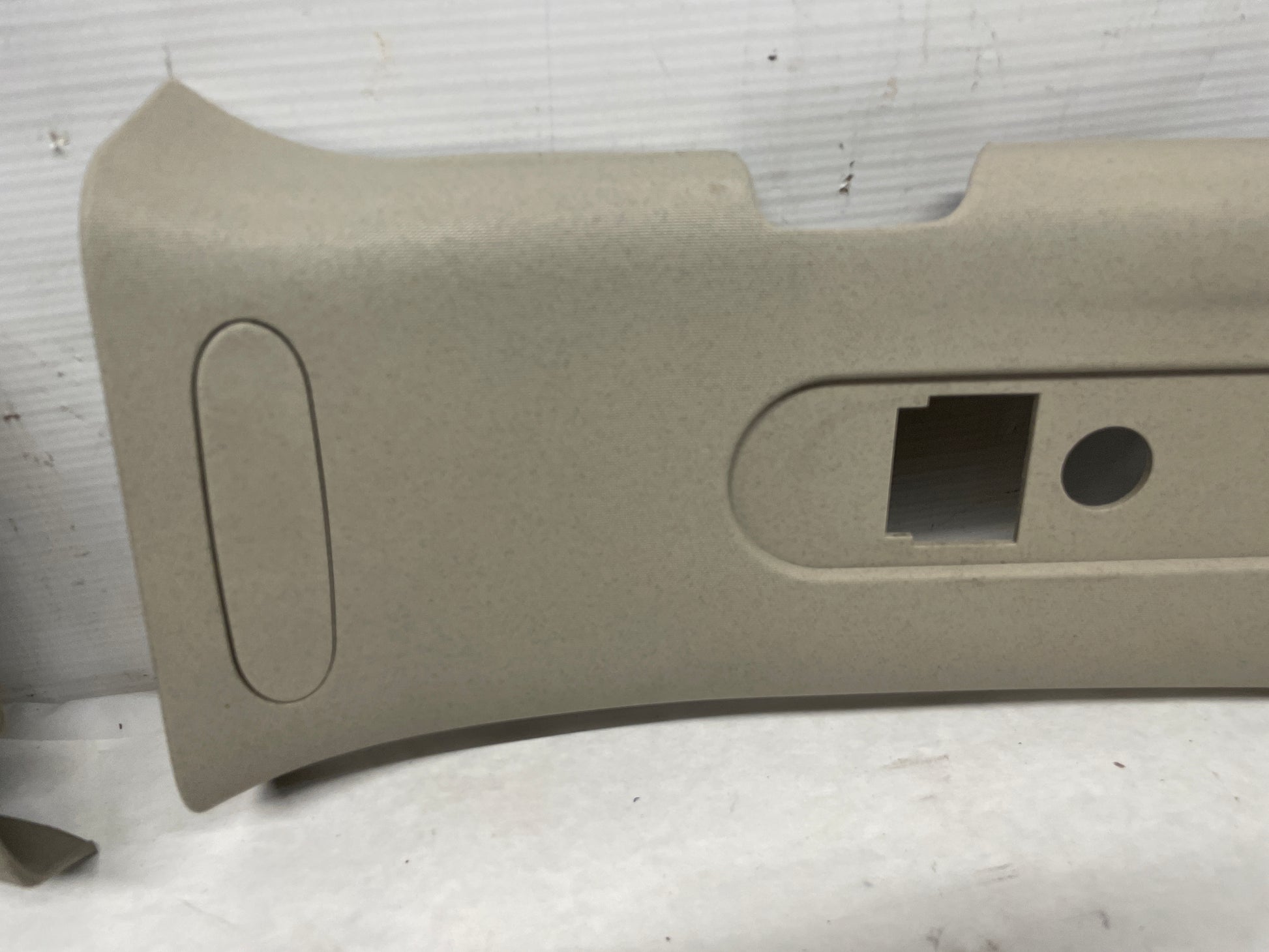 2013 GMC Sierra C1500 SLE RH & LH  B Pillar Upper Trim Tan OEM - Day's Parts Yard