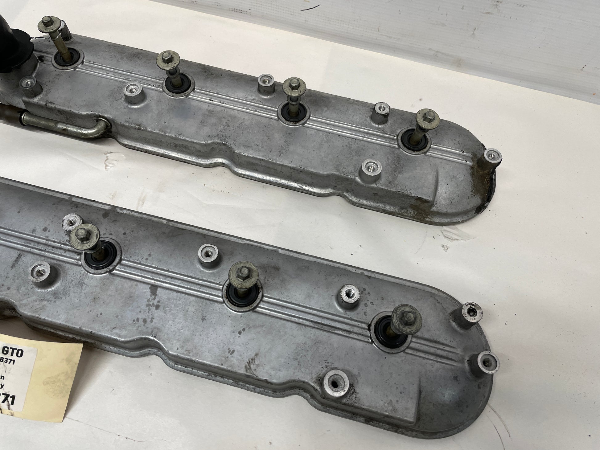 2006 Pontiac GTO RH & LH Engine Motor Valve Cover Set OEM LS1 LS2 LS3 LS6 - Day's Parts Yard