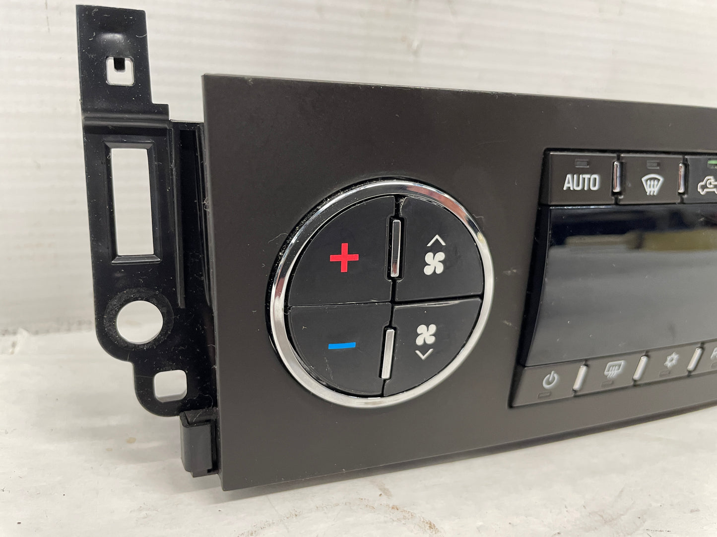 2013 GMC Sierra C1500 SLE Temperature AC Heat Climate Control OEM - Day's Parts Yard