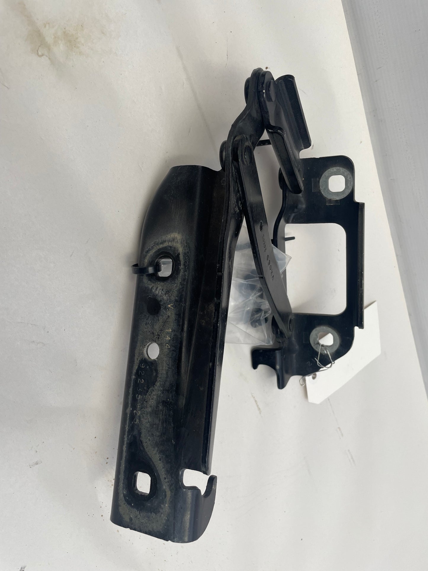 2015 Chevy Camaro SS RH & LH Hood Hinges  OEM - Day's Parts Yard
