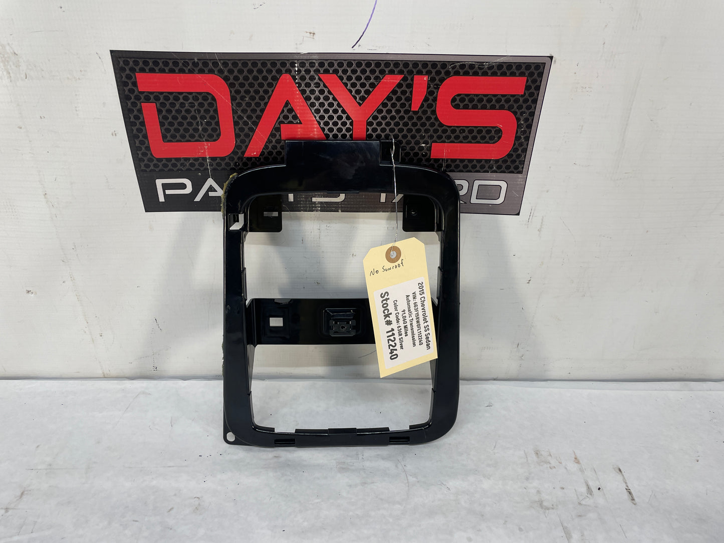 2015 Chevy SS Sedan Hardtop Over Head Console Dome Light Frame Bracket Bezel OEM