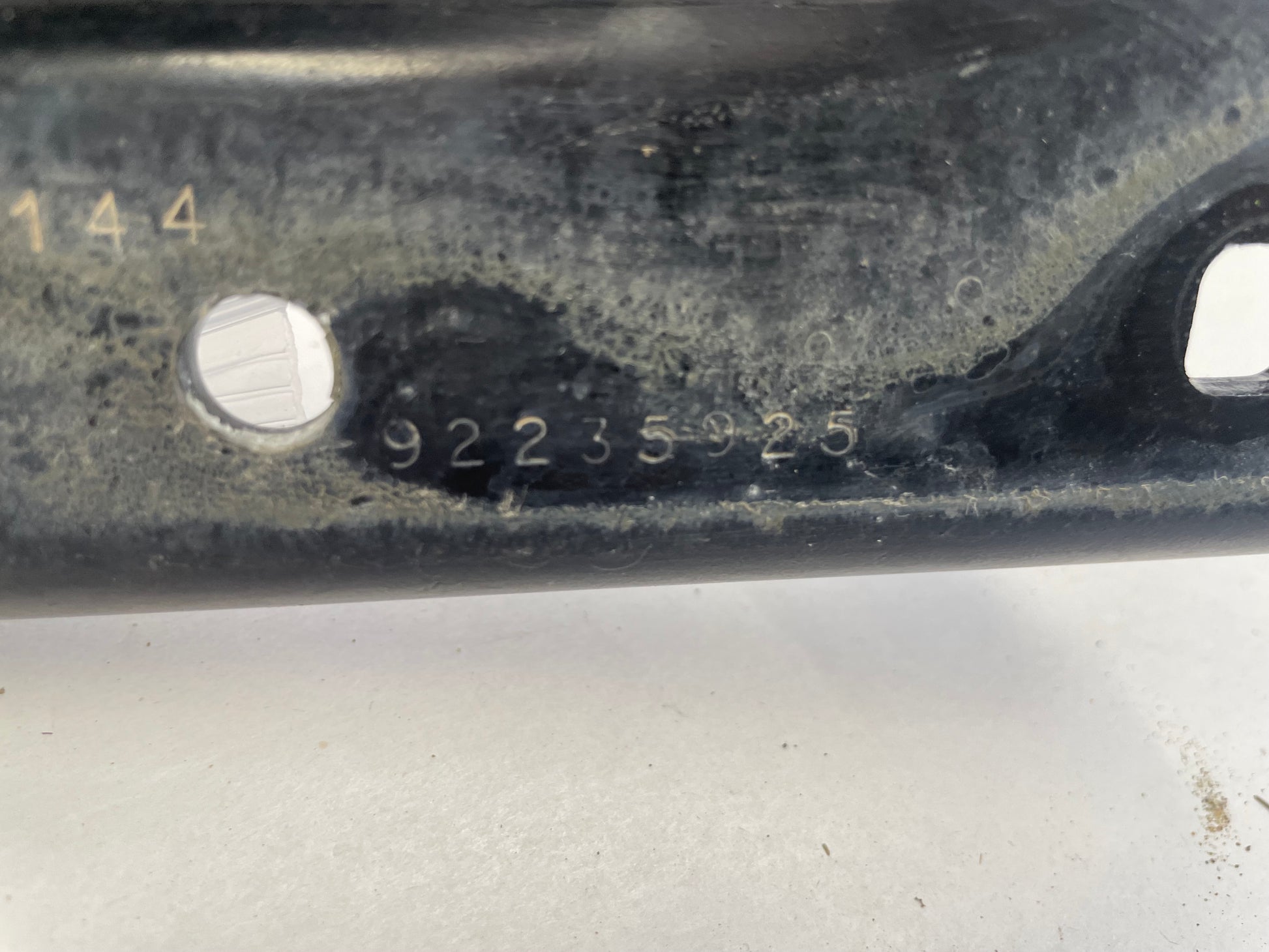 2015 Chevy Camaro SS RH & LH Hood Hinges  OEM - Day's Parts Yard