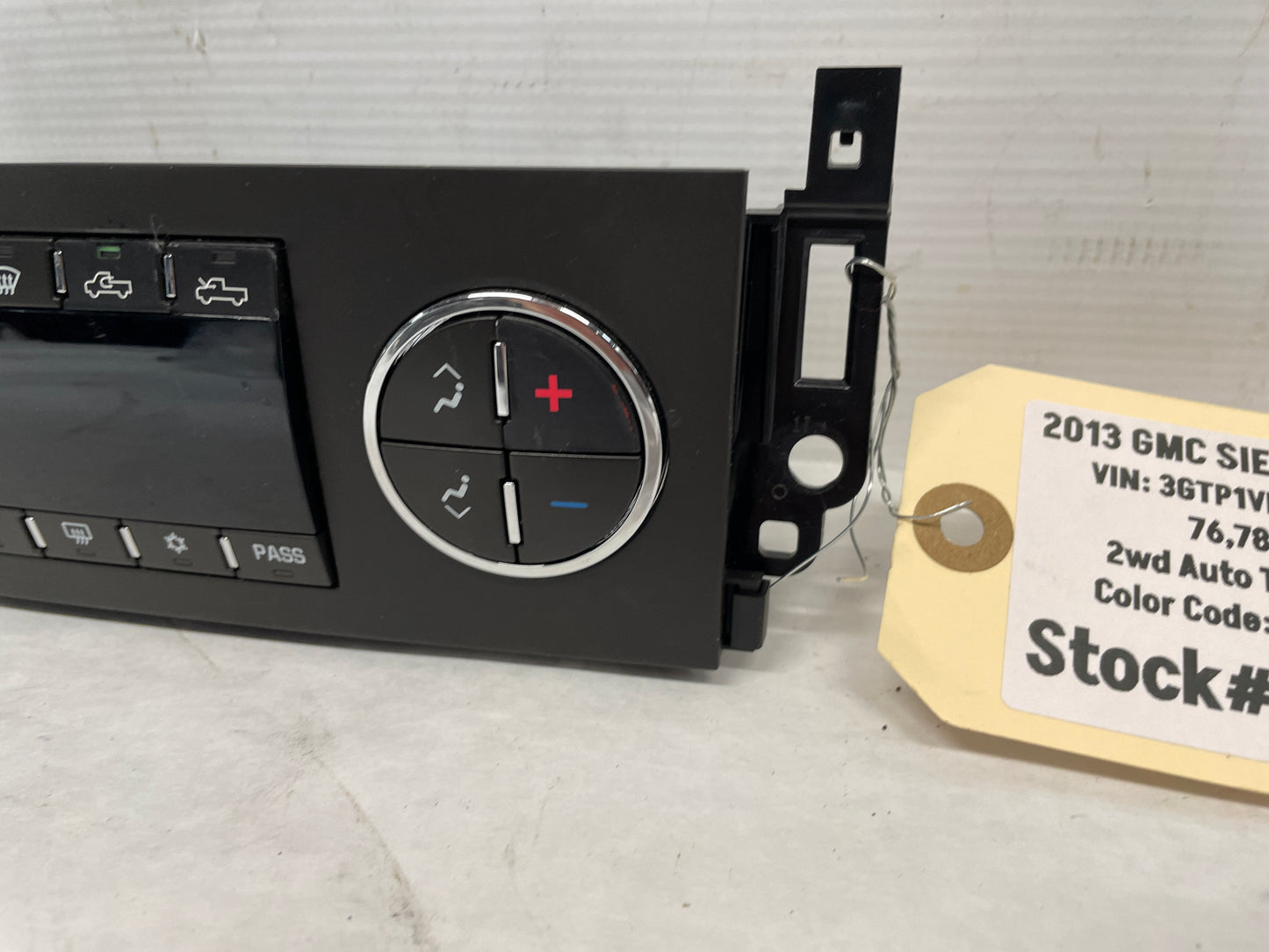 2013 GMC Sierra C1500 SLE Temperature AC Heat Climate Control OEM - Day's Parts Yard