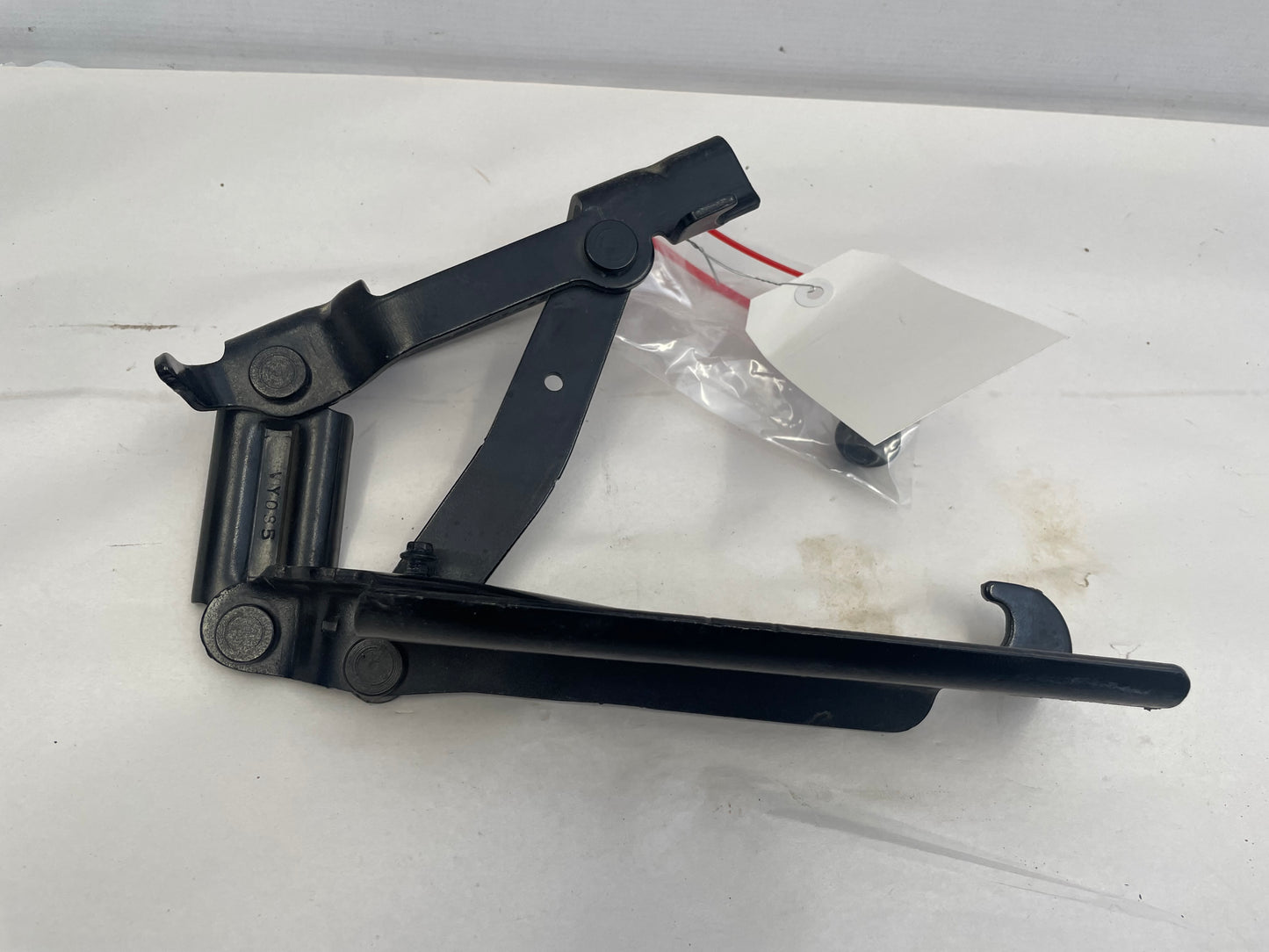 2015 Chevy Camaro SS RH & LH Hood Hinges  OEM - Day's Parts Yard