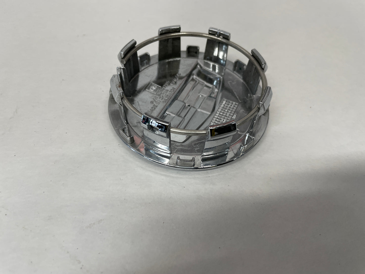 2018 Cadillac Escalade Wheel Center Cap Chrome OEM - Day's Parts Yard
