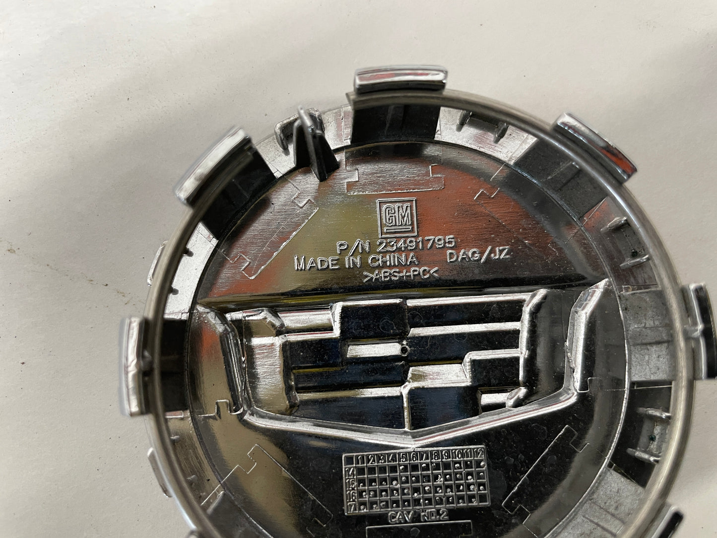 2018 Cadillac Escalade Wheel Center Cap Chrome OEM - Day's Parts Yard