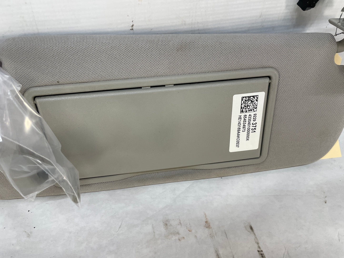 2015 Chevy SS Sedan RH & LH Sun Visor Sunvisor w/ Clips OEM