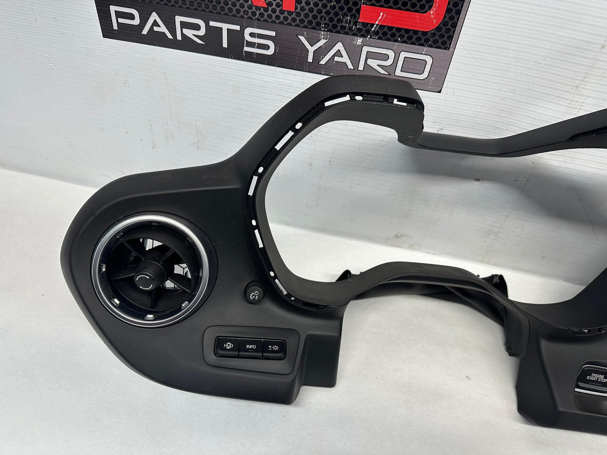 2017 Chevy Camaro SS Dash Board Instrument Panel Cluster Trim Bezel OEM - Day's Parts Yard