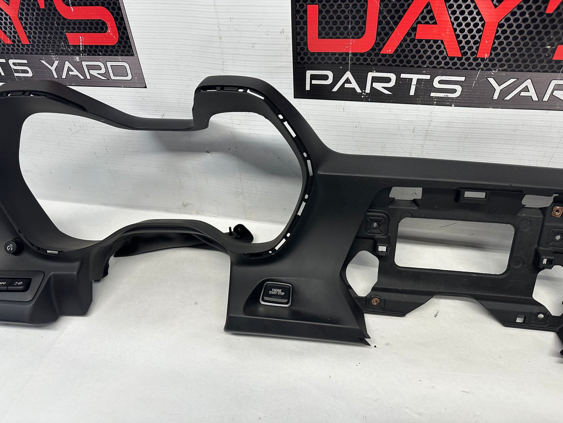 2017 Chevy Camaro SS Dash Board Instrument Panel Cluster Trim Bezel OEM - Day's Parts Yard