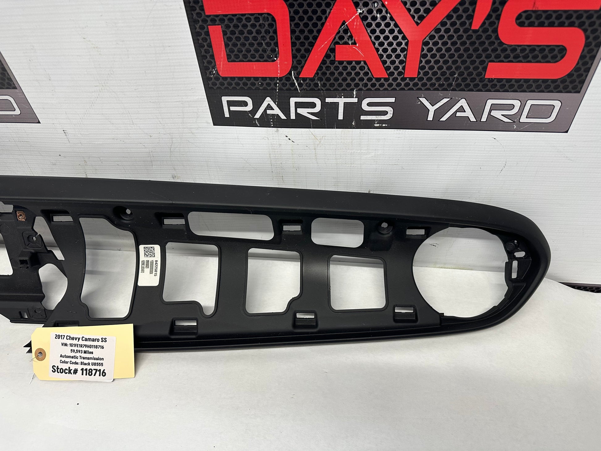 2017 Chevy Camaro SS Dash Board Instrument Panel Cluster Trim Bezel OEM - Day's Parts Yard