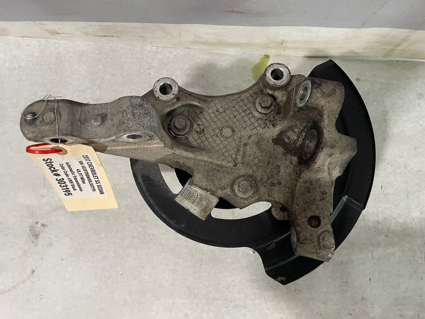 2017 Chevy SS Sedan Front RH Passenger Hub Knuckle Spindle Assembly OEM - Day's Parts Yard