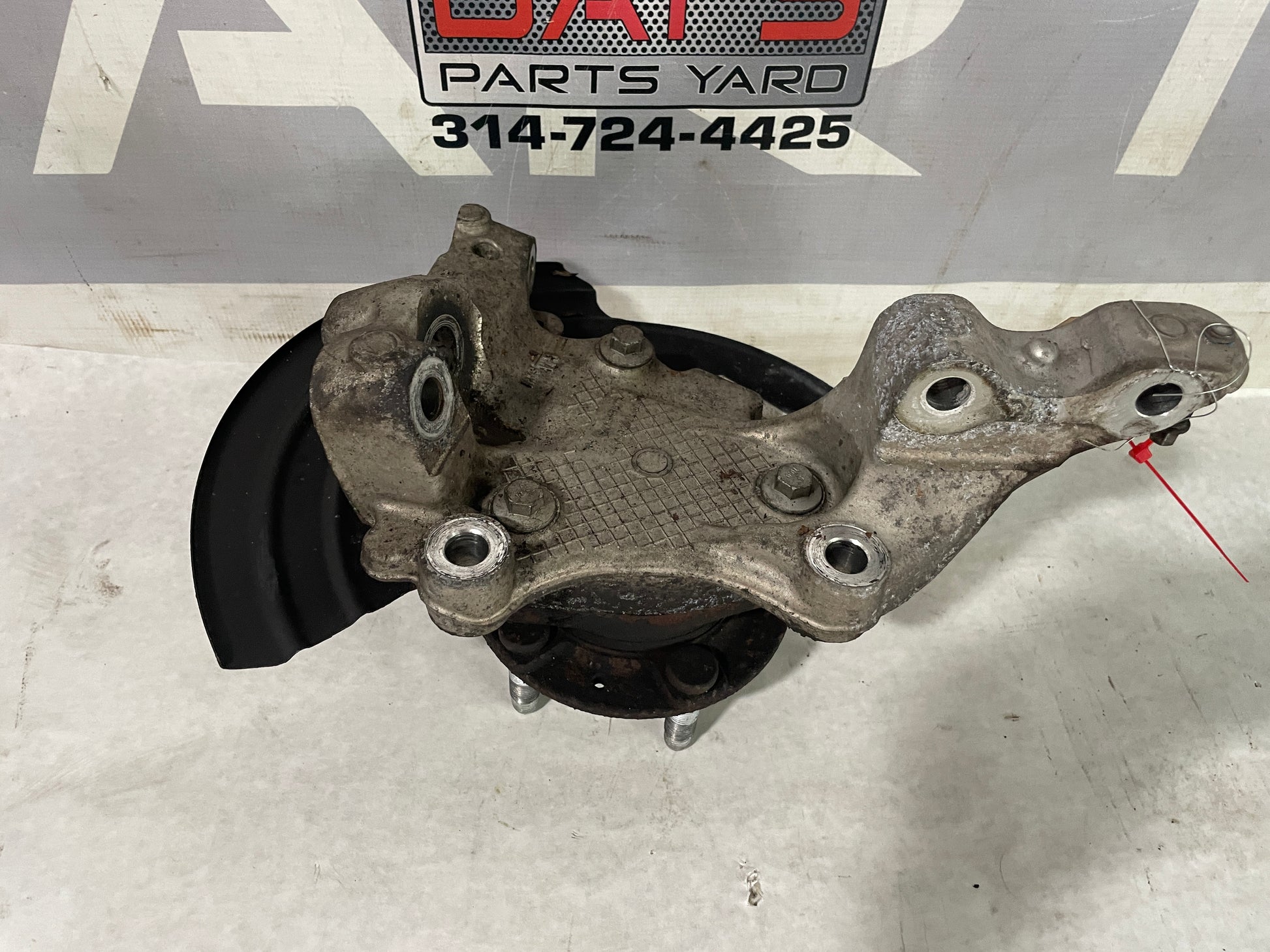 2017 Chevy SS Sedan Front RH Passenger Hub Knuckle Spindle Assembly OEM - Day's Parts Yard