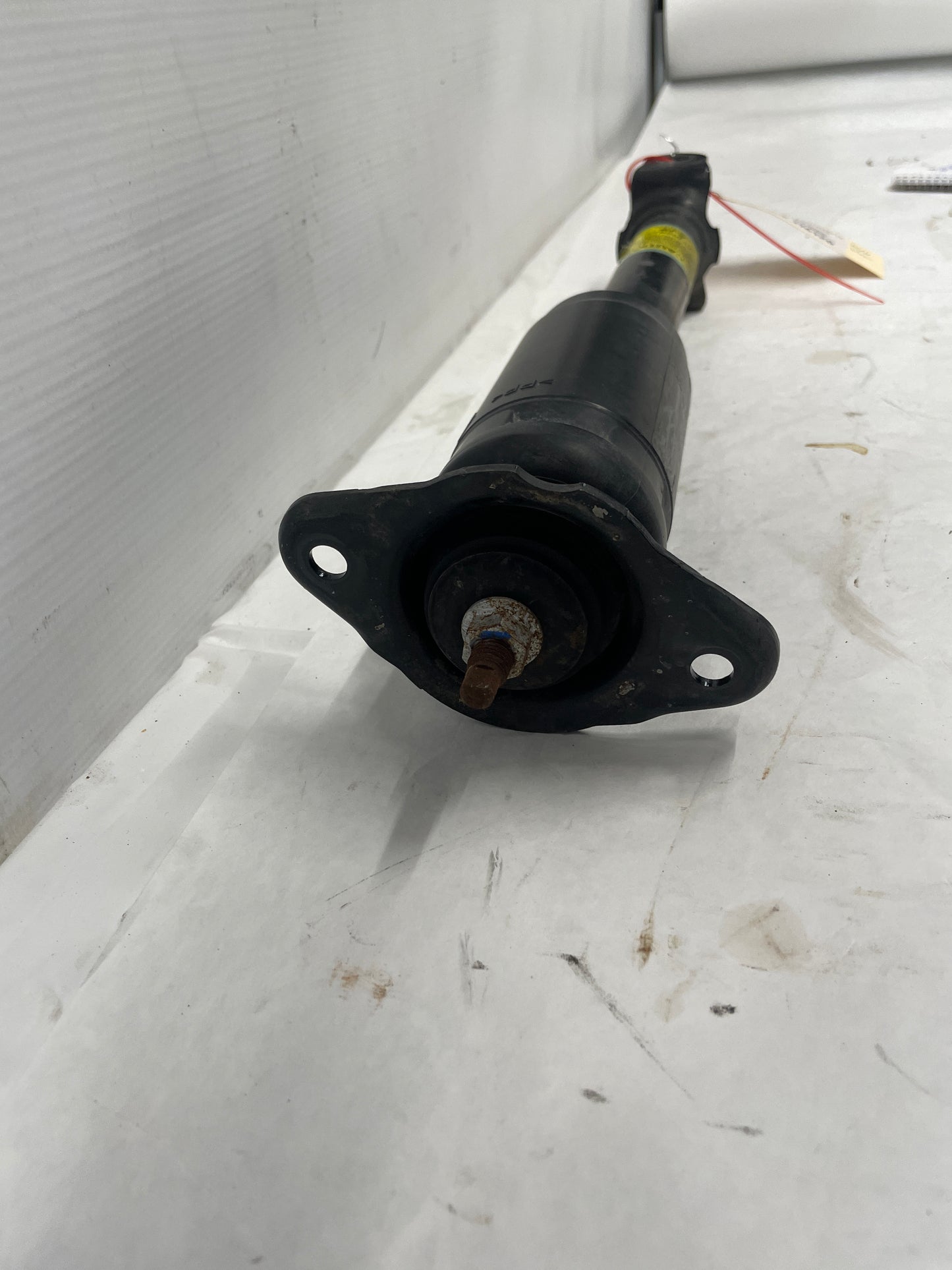 2008 Chevy Corvette RH Passenger Rear Suspension Shock Absorber Strut OEM - Day's Parts Yard