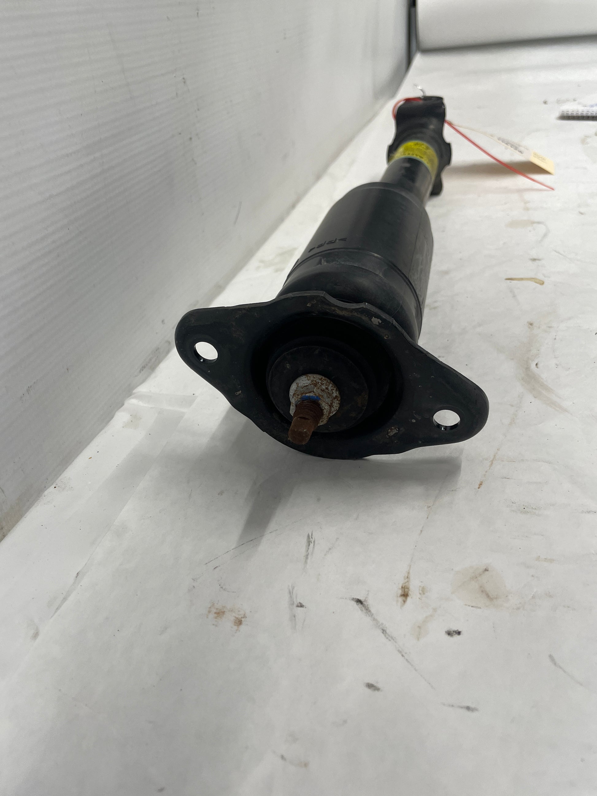 2008 Chevy Corvette RH Passenger Rear Suspension Shock Absorber Strut OEM - Day's Parts Yard