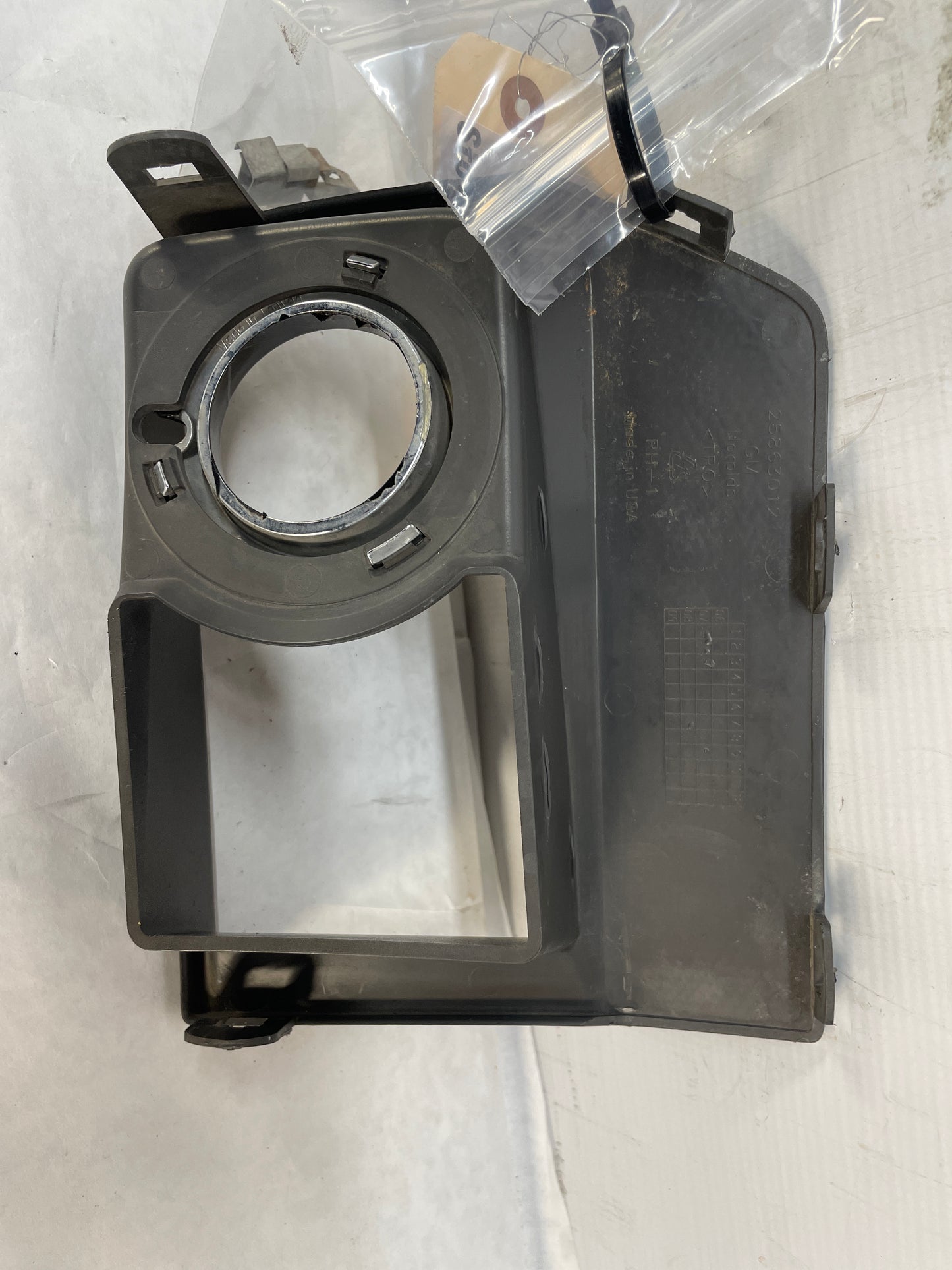 2009 Cadillac CTS-V Sedan RH Passenger Fog Light Lamp Bezel OEM - Day's Parts Yard