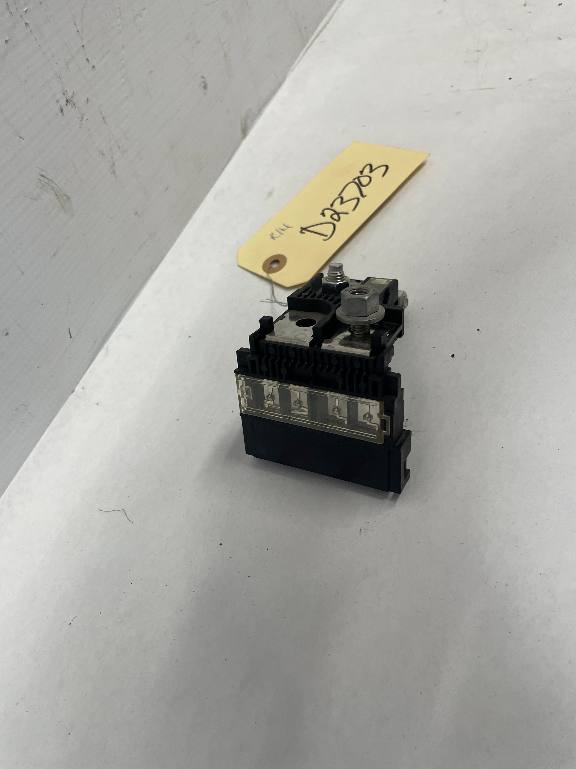 2013 Chevy Caprice Positive Battery Electric Fuse Relay Junction OEM - Day's Parts Yard