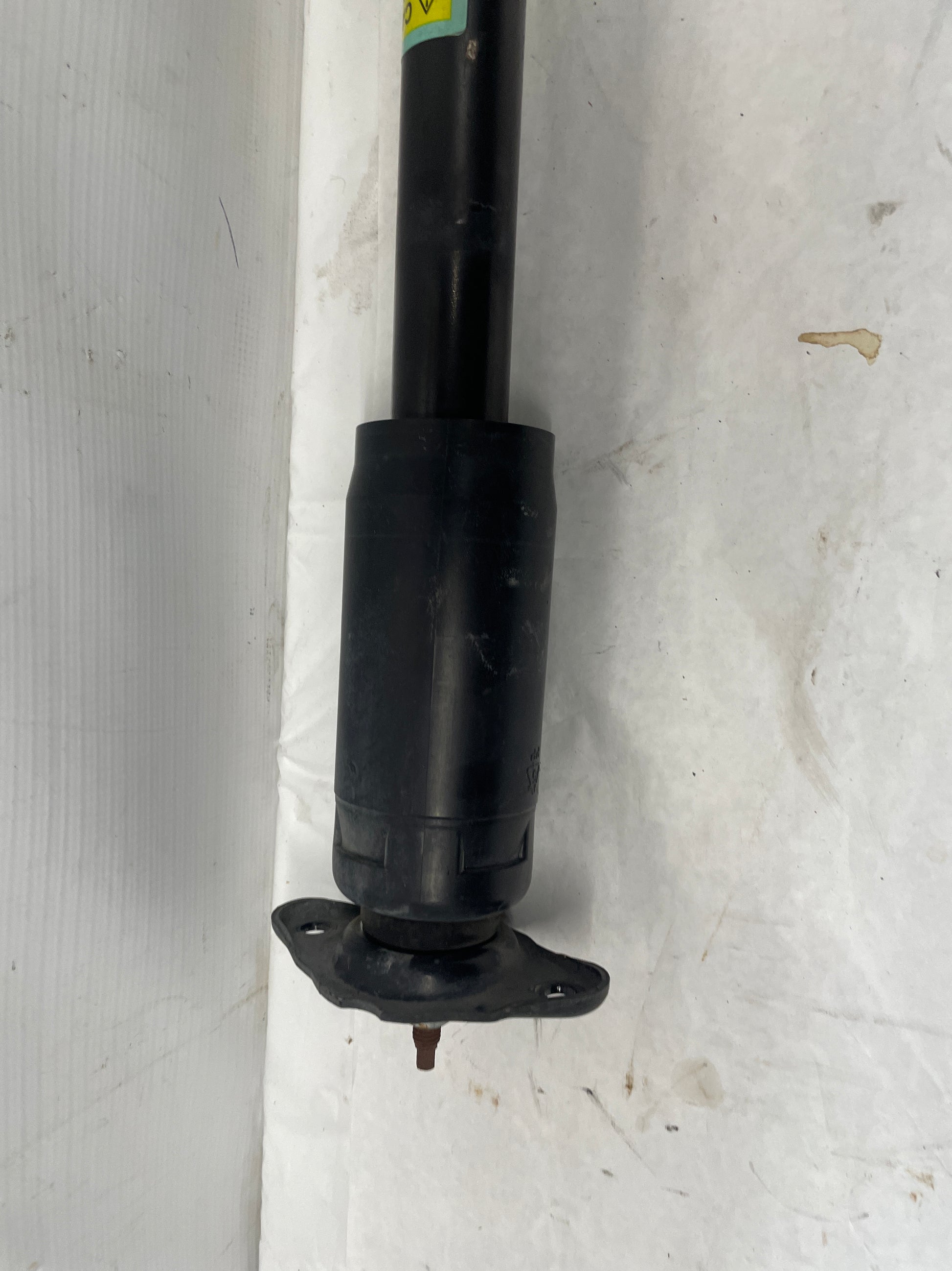 2008 Chevy Corvette LH Driver Rear Suspension Shock Absorber Strut OEM - Day's Parts Yard