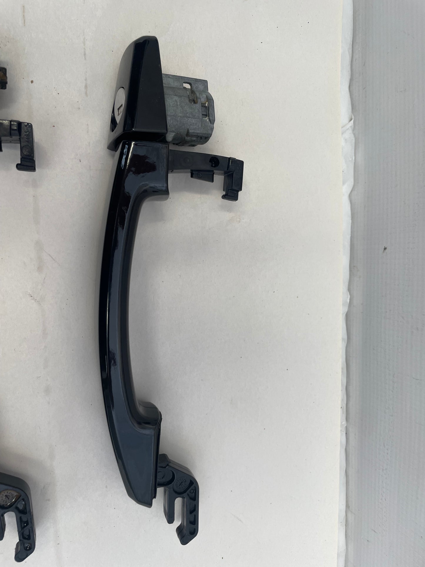 2015 Chevy Camaro SS RH & LH Exterior Door Handles OEM - Day's Parts Yard