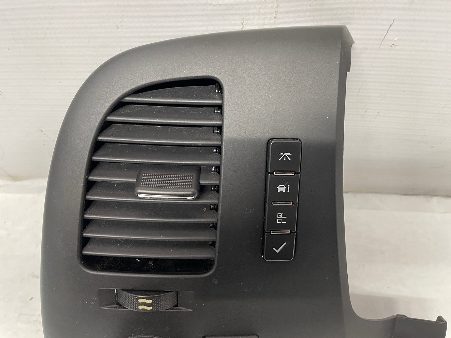 2013 GMC Sierra C1500 SLE Dash Vent Bezel Trim Panel Headlight OEM - Day's Parts Yard