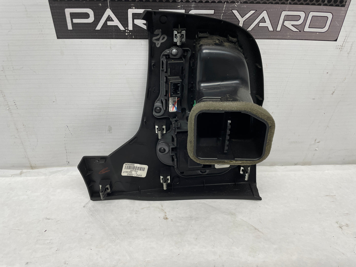2013 GMC Sierra C1500 SLE Dash Vent Bezel Trim Panel Headlight OEM - Day's Parts Yard