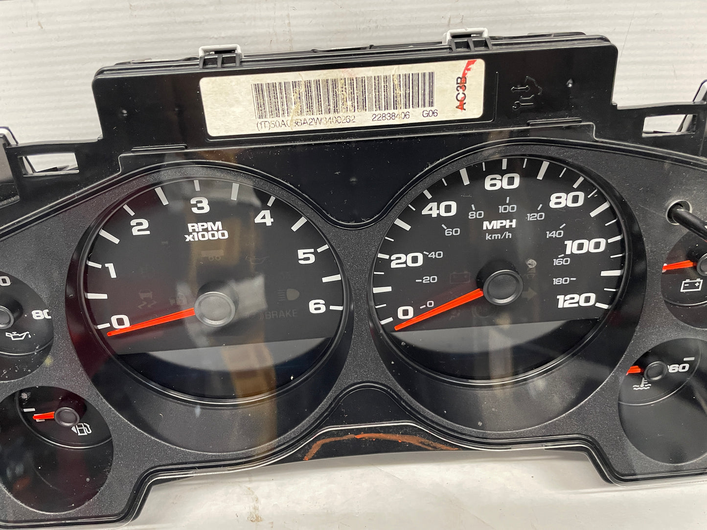 2013 GMC Sierra C1500 SLE Speedometer Gauge Cluster Instrument Panel OEM