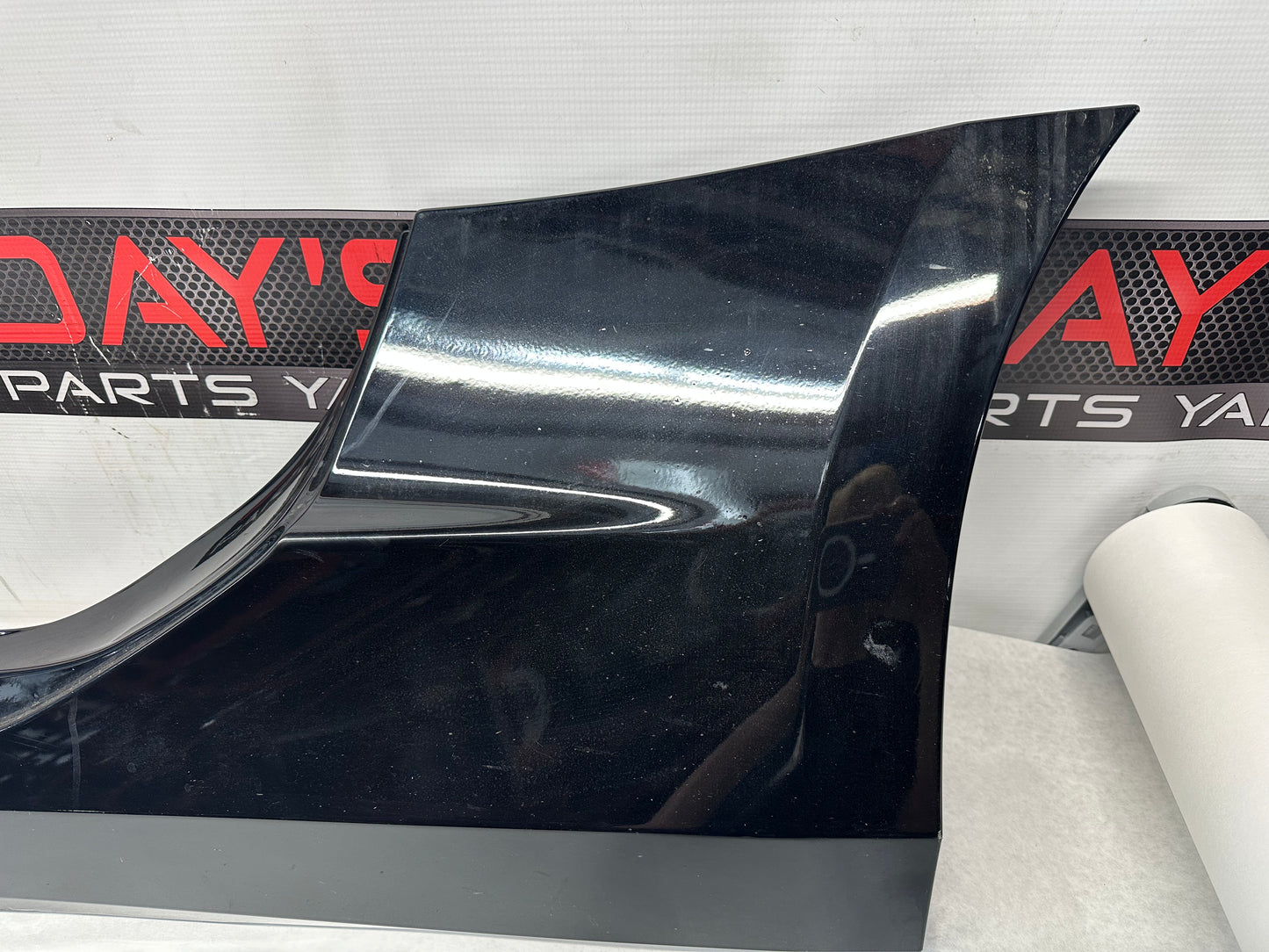 2017 Chevy Camaro SS LH Driver Rocker Molding OEM - Day's Parts Yard