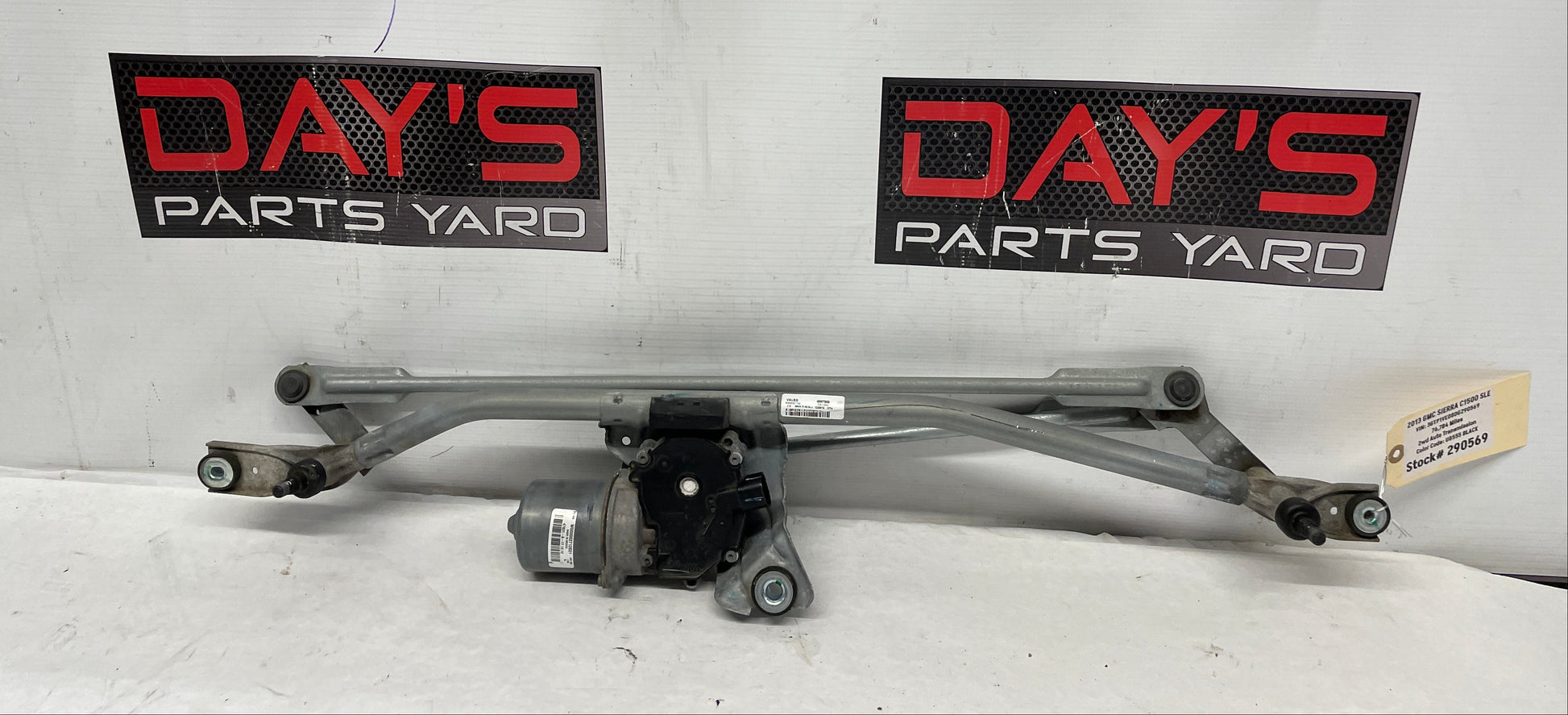 2013 GMC Sierra C1500 SLE Windshield Wiper Motor Transmission Linkage Assembly OEM - Day's Parts Yard