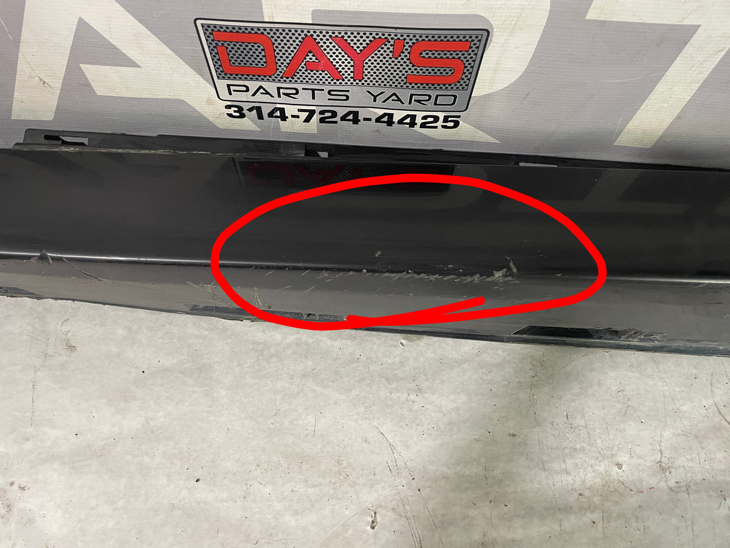 2009 Pontiac G8 LH Driver Rocker Molding Panel OEM - Day's Parts Yard