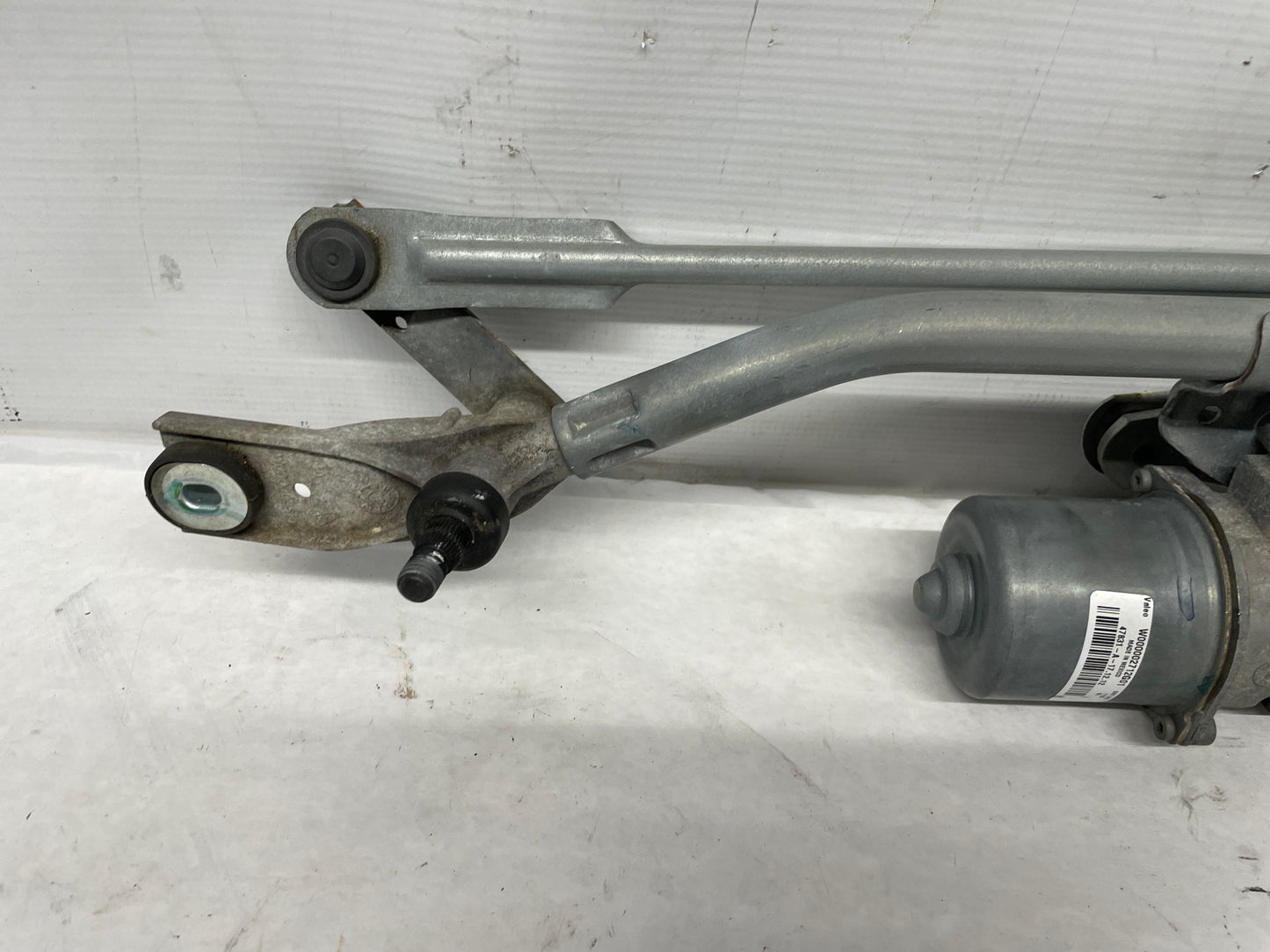 2013 GMC Sierra C1500 SLE Windshield Wiper Motor Transmission Linkage Assembly OEM - Day's Parts Yard