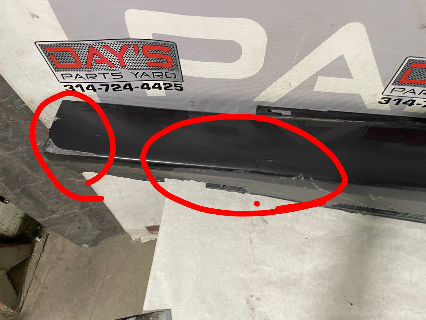 2009 Pontiac G8 LH Driver Rocker Molding Panel OEM - Day's Parts Yard