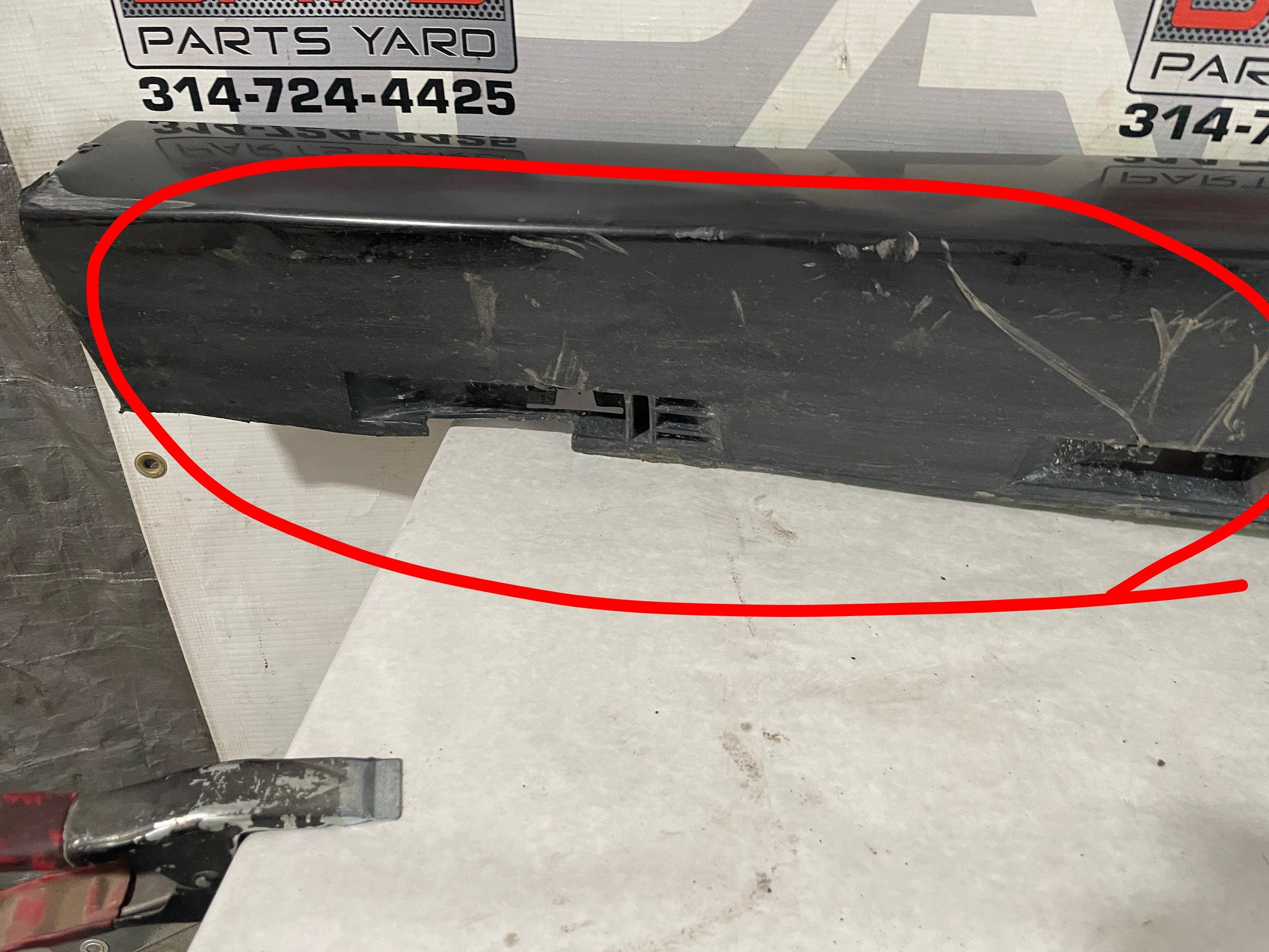 2009 Pontiac G8 LH Driver Rocker Molding Panel OEM - Day's Parts Yard