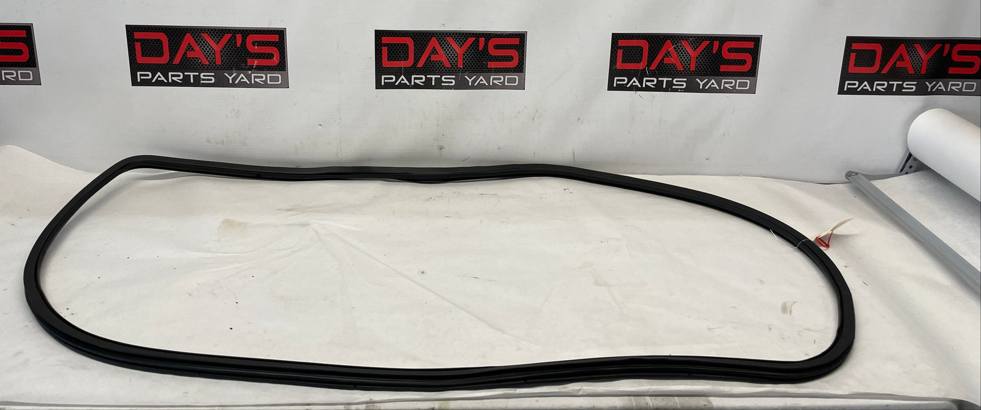 2005 Pontiac GTO RH Passenger Door Rubber Weather Strip Seal OEM - Day's Parts Yard
