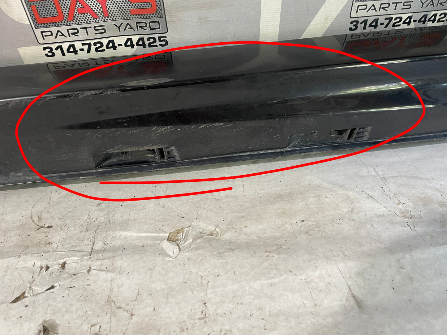 2009 Pontiac G8 LH Driver Rocker Molding Panel OEM - Day's Parts Yard