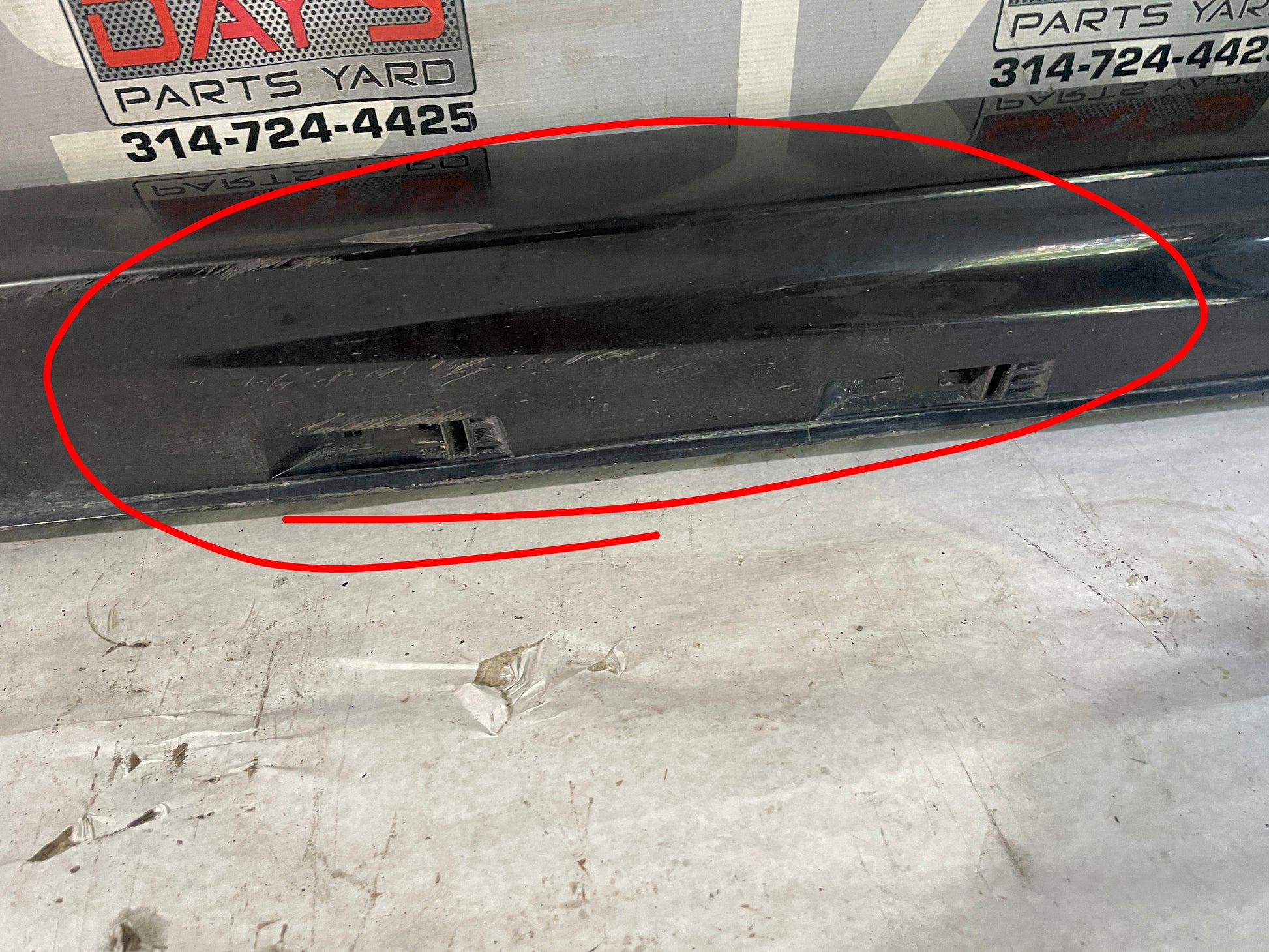 2009 Pontiac G8 LH Driver Rocker Molding Panel OEM - Day's Parts Yard