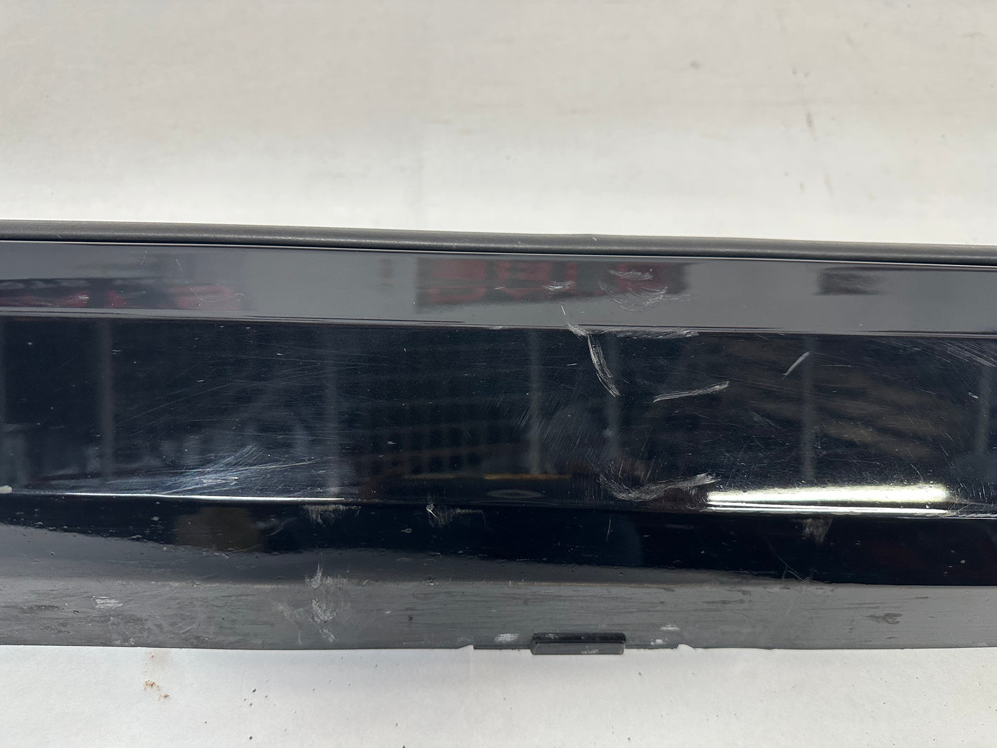 2017 Chevy Camaro SS LH Driver Rocker Molding OEM - Day's Parts Yard