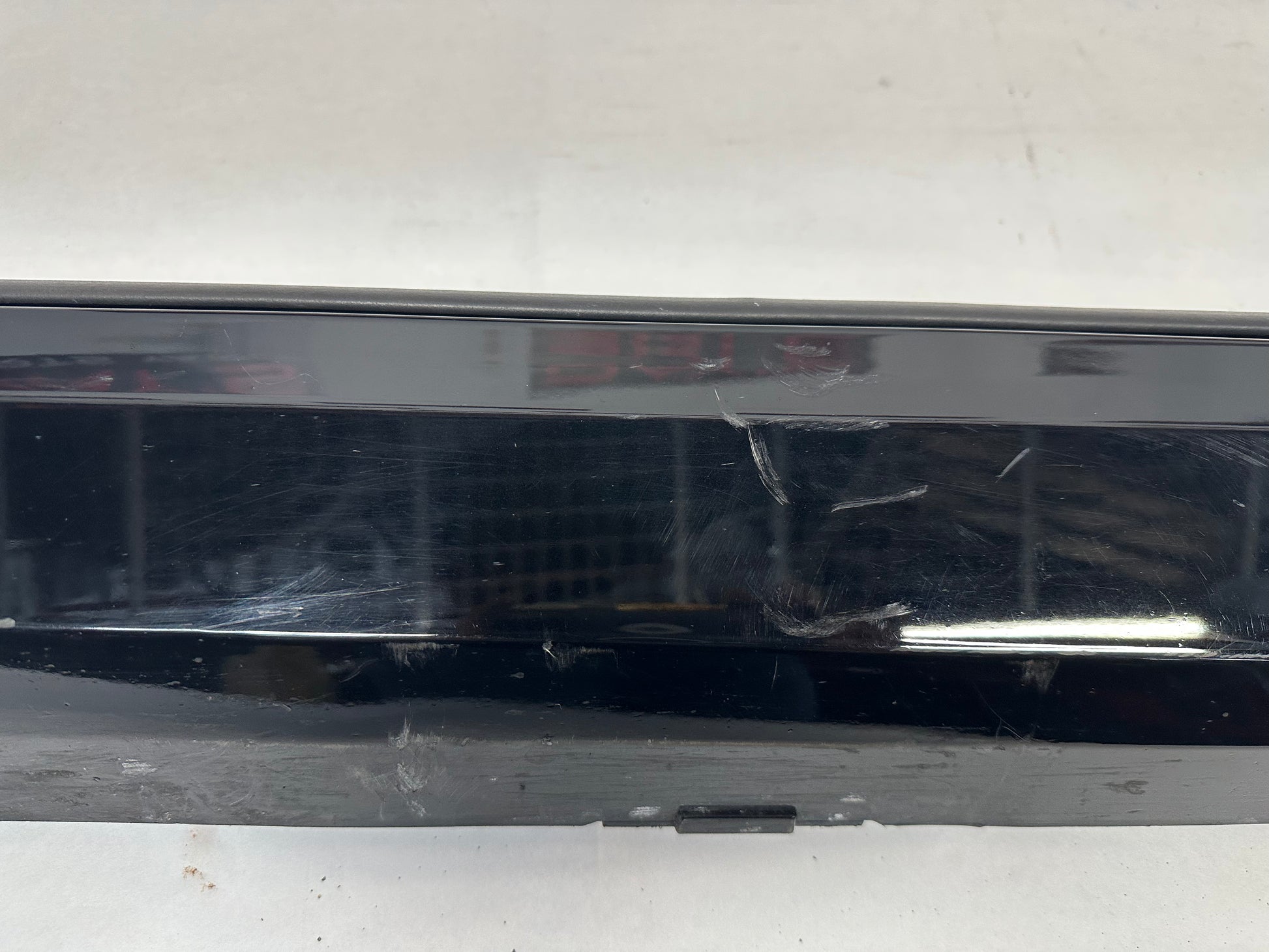 2017 Chevy Camaro SS LH Driver Rocker Molding OEM - Day's Parts Yard