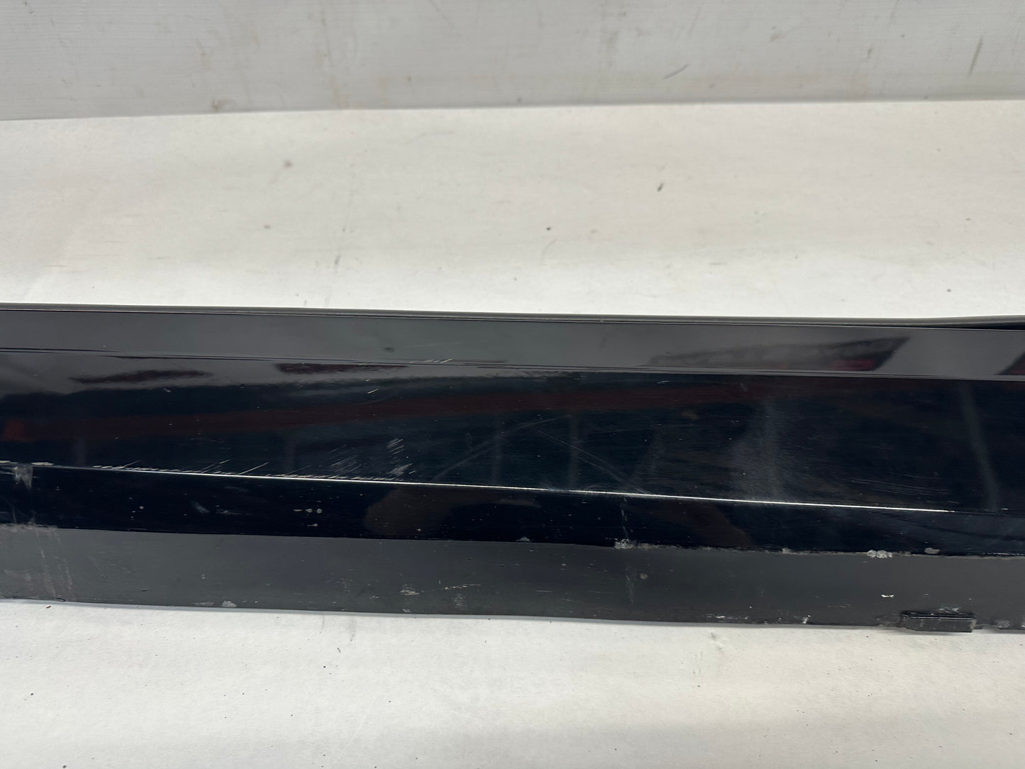 2017 Chevy Camaro SS LH Driver Rocker Molding OEM - Day's Parts Yard