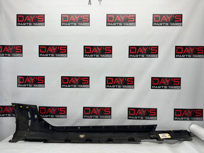 2017 Chevy Camaro SS LH Driver Rocker Molding OEM - Day's Parts Yard